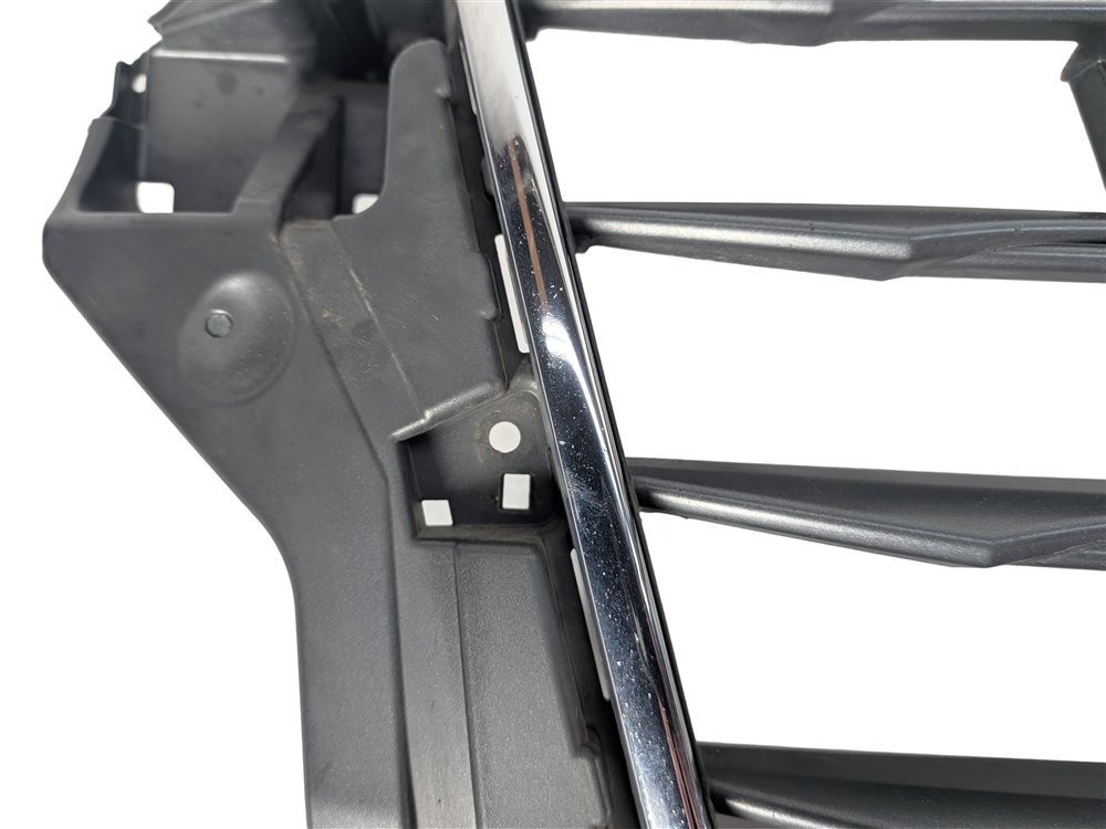 Thumbnail 9: 2015-2016 AUDI A3 (8V) FRONT CENTER MAIN GRILLE TRIM AIR VENT w/o ADAPTIVE