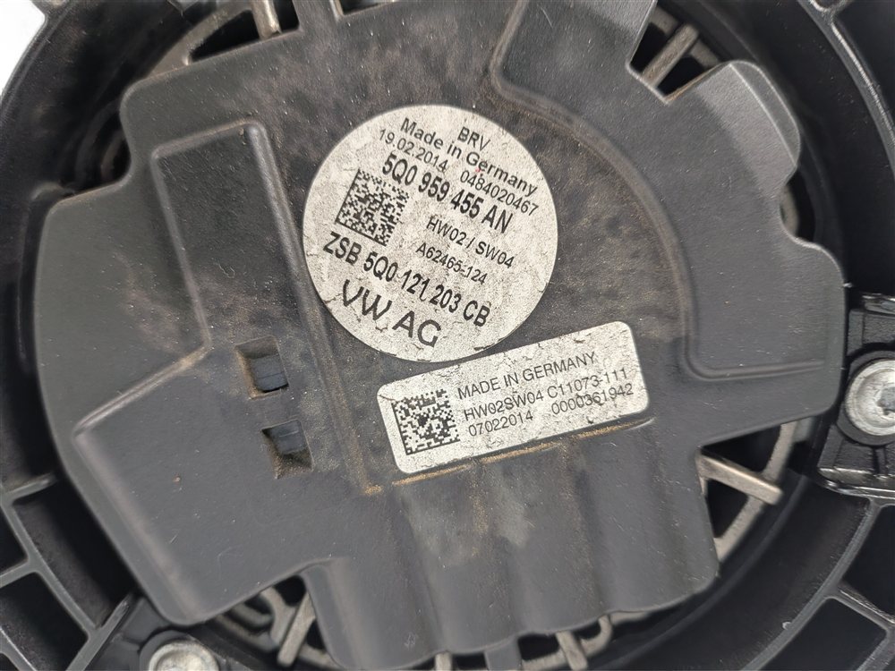 Thumbnail 4: 2015-2016 AUDI A3 (8V) 2.0L TURBO ENGINE - RADIATOR COOLING FAN ASSEMBLY