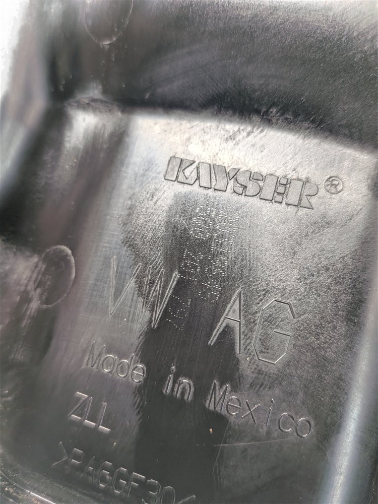 Thumbnail 6: AUDI 15-16 A3 15-17 S3 FUEL VAPOR EMISSIONS CHARCOAL CANISTER BOX