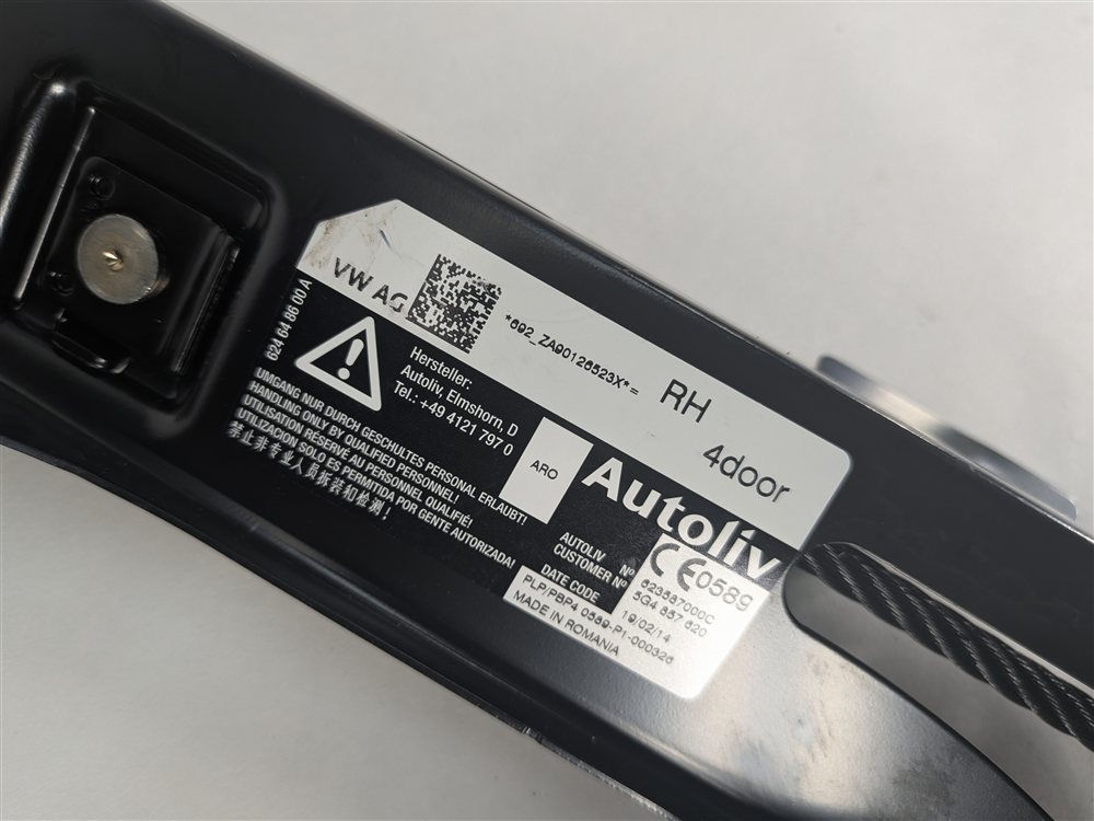 Thumbnail 7: 15-18 AUDI A8 S3 RS3 (8V) SEDAN FRONT RIGHT PASSENGER SEATBELT RETRACTOR (Black)