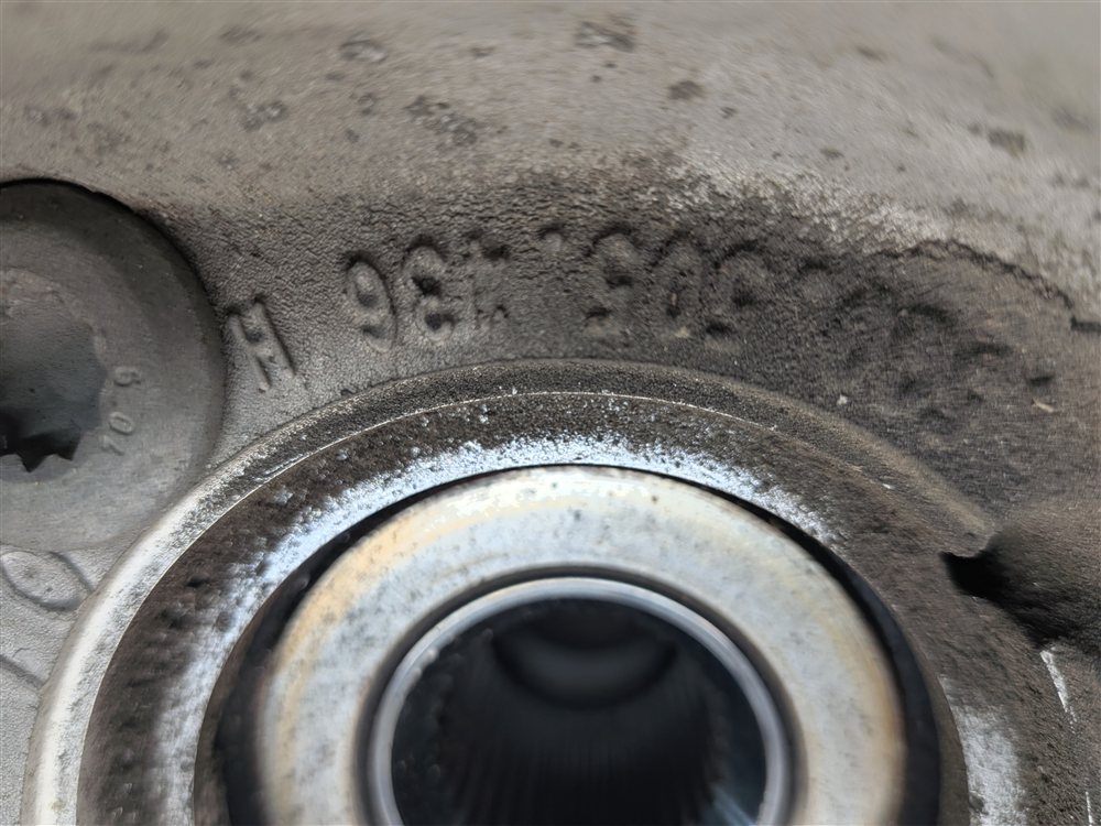 Thumbnail 4: 15-19 VW GOLF / AUDI A3 S3 RS3 (8V) AWD REAR RIGHT SPINDLE KNUCKLE WHEEL HUB