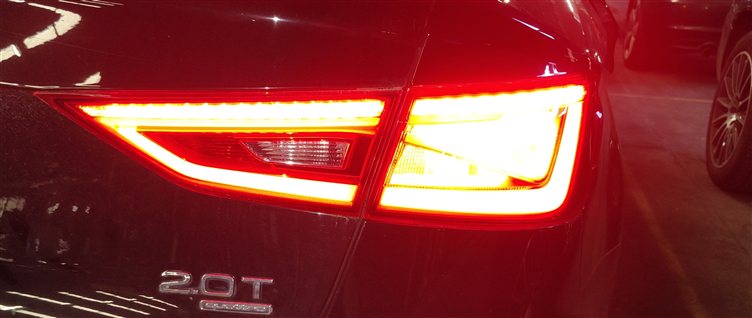 Thumbnail 2: 2015-2016 AUDI A3 S3 (8V) SEDAN CONVERTIBLE RIGHT INNER LED TAILLIGHT LIGHT LAMP