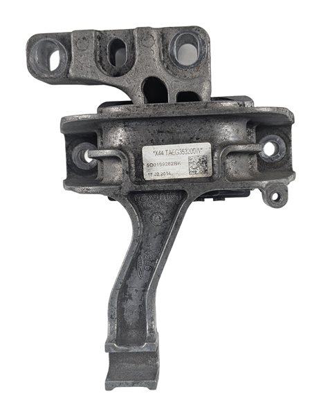 Thumbnail 1: 2015 AUDI A3 8V 2.0L CNTC ENGINE RIGHT MOTOR MOUNT SUPPORT BRACKET 5Q0199262BK
