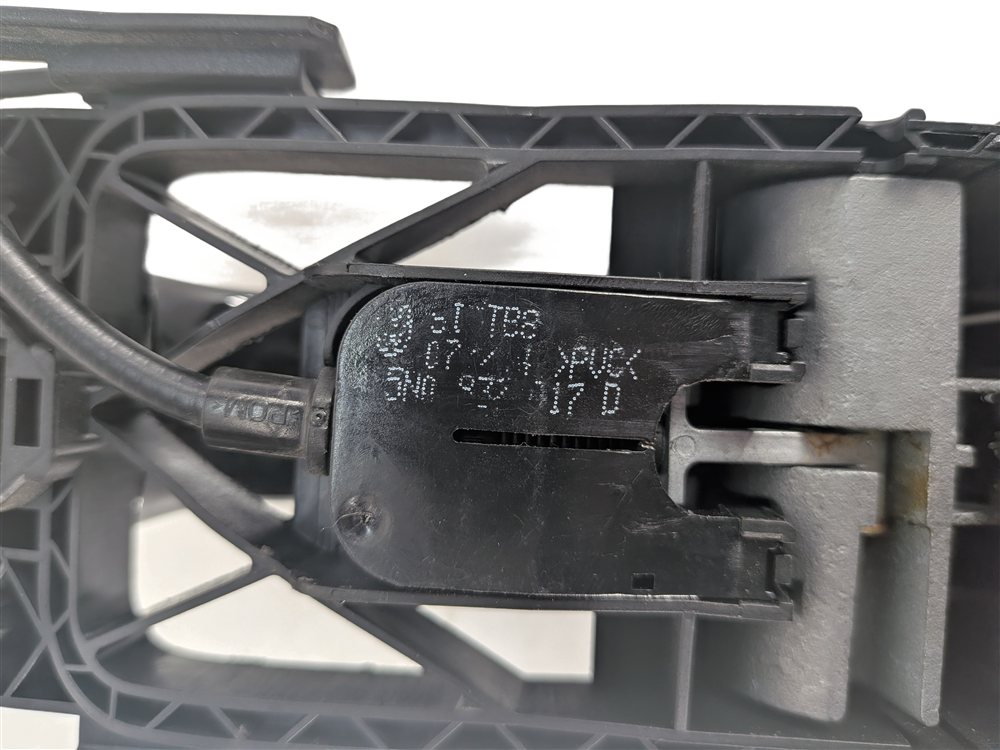Thumbnail 5: 15-19 AUDI A3 S3 RS3 TT 8V MK3 FRONT LEFT DRIVER EXTERIOR DOOR HANDLE (Black)