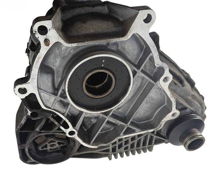 Thumbnail 4: 2012-2018 BMW X3 X4 X5 X6 (F15 F16 F25 F26) AWD Xi FRONT TRANSFER CASE w/ MOTOR