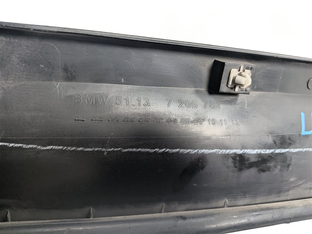 Thumbnail 4: 11-18 BMW X3 X4 (F25 26) REAR LEFT LOWER DOOR MOULDING TRIM (w/o M or X-LINE)