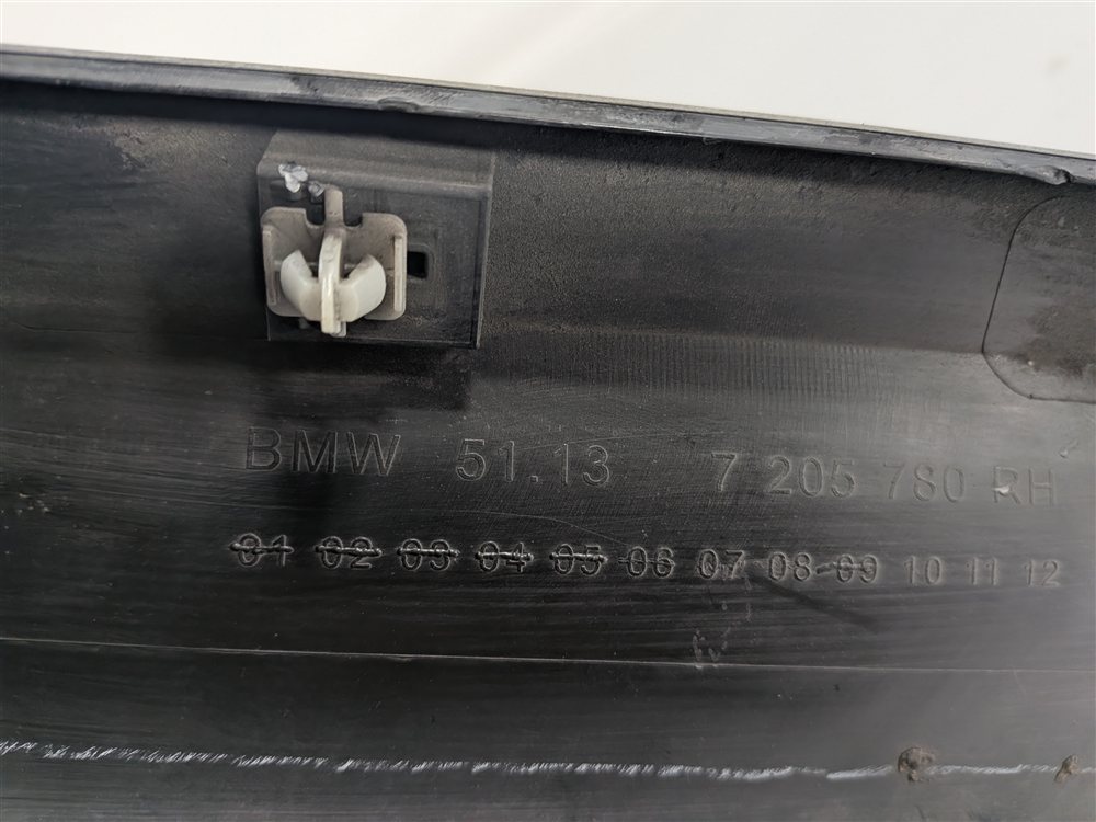 Thumbnail 5: 11-18 BMW X3 X4 (F25 26) FRONT RIGHT LOWER DOOR MOULDING TRIM (w/o M or X-LINE)