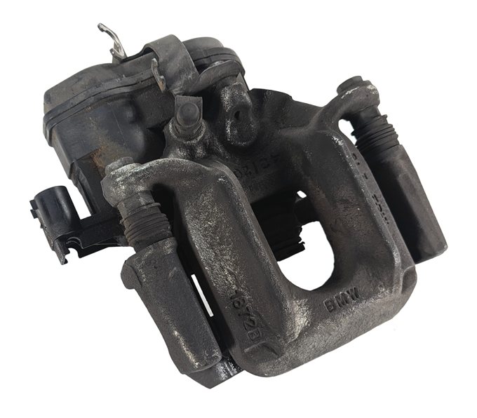 11-18 BMW X3 X4 (F25 F26) REAR RIGHT PASSENGER DISC BRAKE CALIPER w/ ACTUATOR