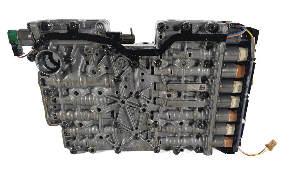 Thumbnail 5: 2013-2014 BMW 328Xi X3 (F25 F30) 2.0L 8HP-45 AUTOMATIC TRANSMISSION VALVE BODY