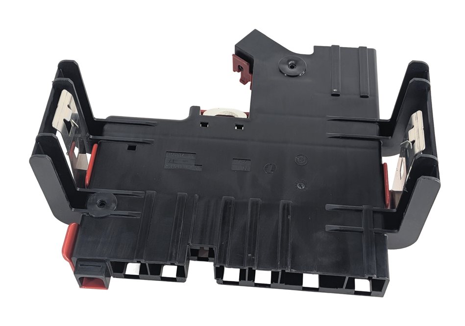 Thumbnail 2: 2013 BMW X3 (F25) 2.0L REAR POSITIVE BATTERY TERMINAL DISTRIBUTION BLOCK