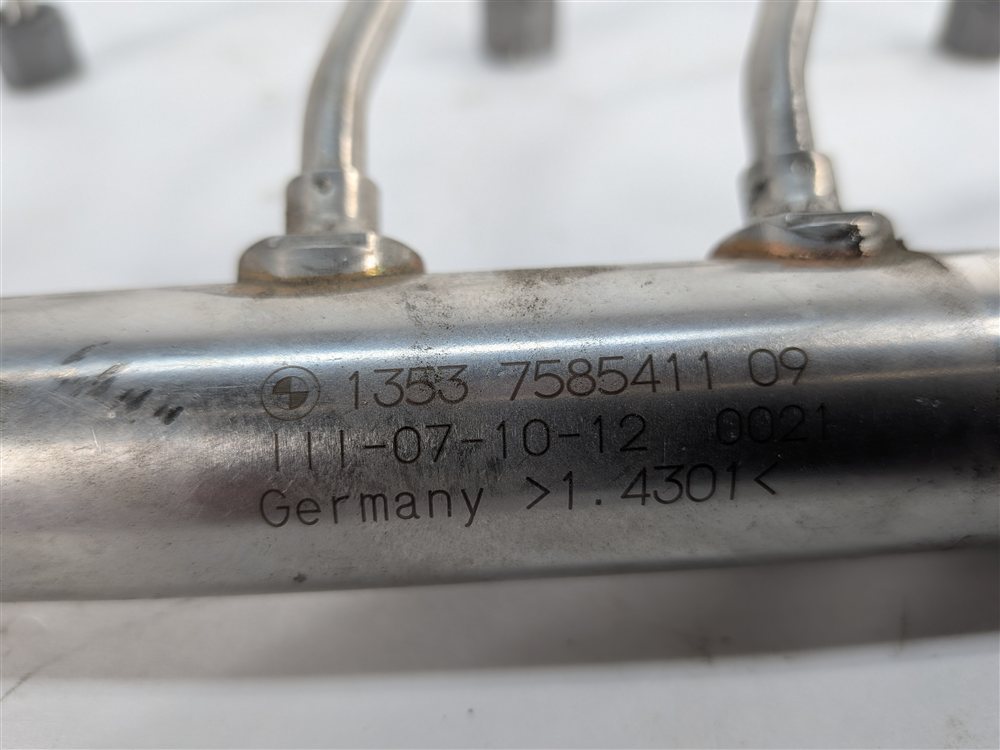 Thumbnail 3: 2013 BMW X3 (F25) 2.0L (N20) ENGINE FUEL RAIL w/PRESSURE SENSOR & LINES
