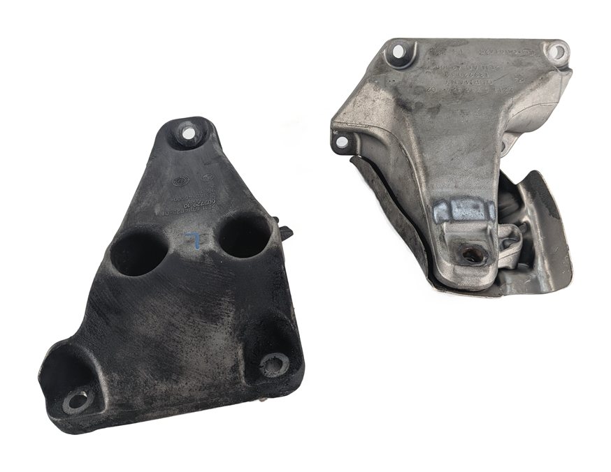 Thumbnail 2: 2013 BMW X3 F25 2.0L N20 ENGINE LEFT/RIGHT MOTOR MOUNT SUPPORT BRACKET SET/2