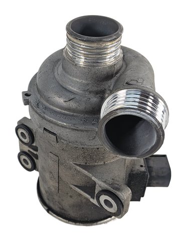 12-18 BMW 328i 428i 528i X3 X5 Z4 (F30 F31 F32 F10 E84 F15 F25) 2.0L WATER PUMP