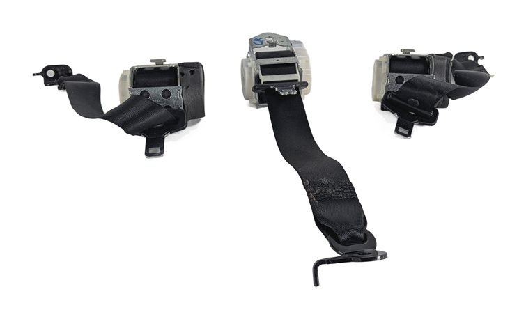 Thumbnail 2: 2013 BMW X3 F25 REAR LEFT/CENTER/RIGHT SEATBELT RETRACTOR SET/3 (Black)