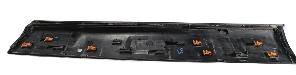 Thumbnail 4: 08-15 AUDI Q7 (4L) FRONT LEFT DRIVER LOWER DOOR TRIM MOULDING w/ S LINE (Gray)