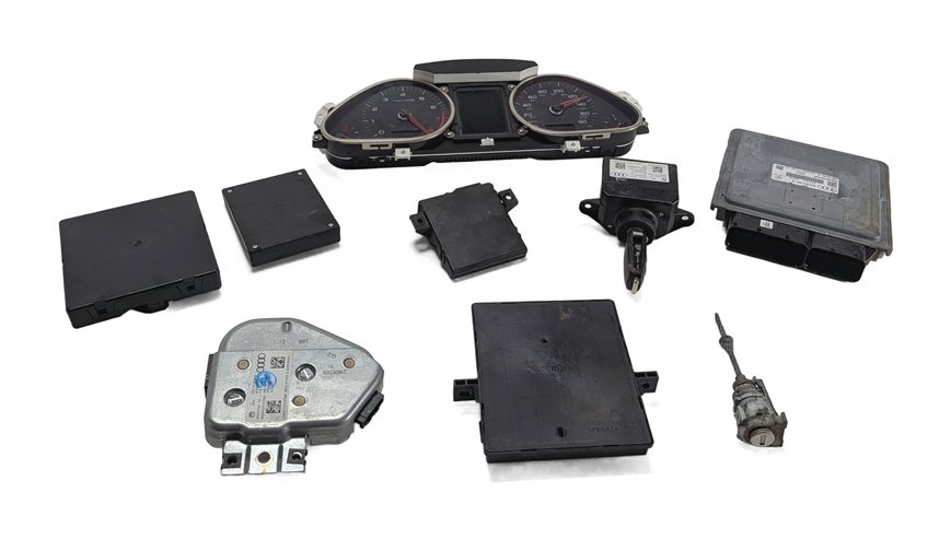 Thumbnail 1: 13-15 AUDI Q7 4L 3.0L SUPER (CTWA) SPEEDOMETER IMMOBILIZER CONTROL MODULE SET