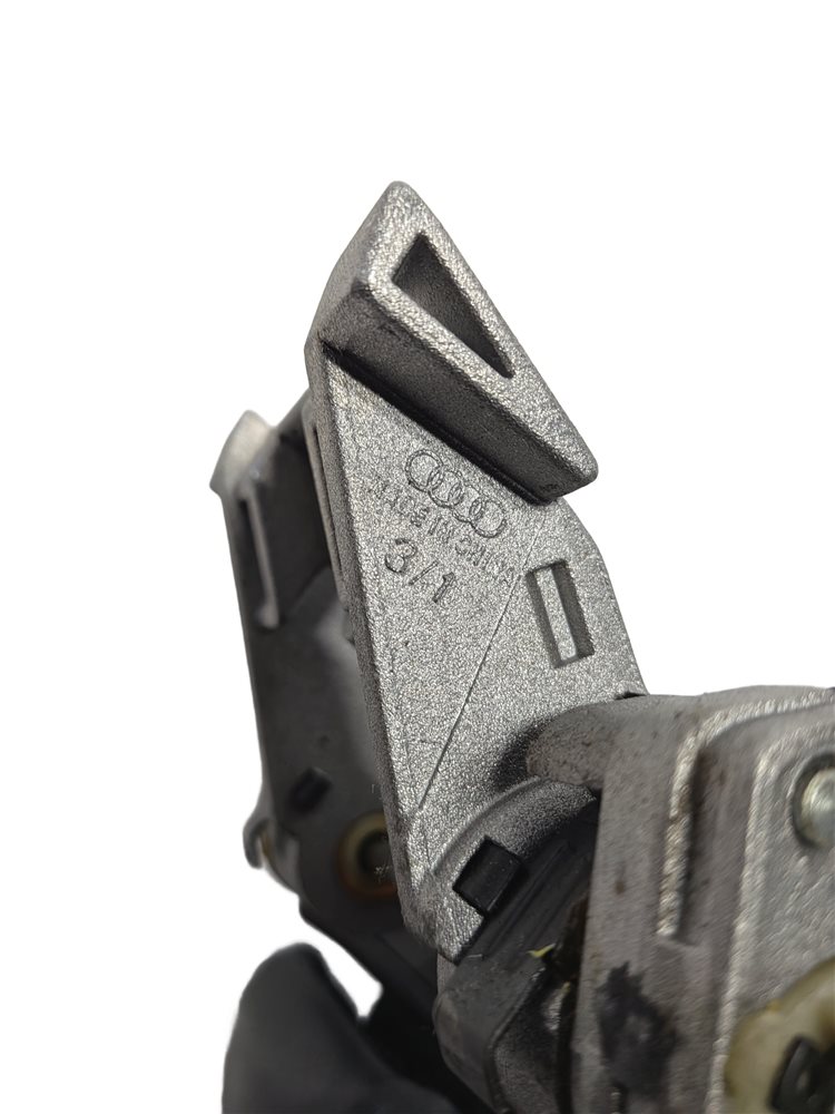 Thumbnail 7: 07-15 AUDI Q7 (4L) FRONT CENTER CONSOLE ARMREST CUP HOLDER COMPARTMENT(Black)