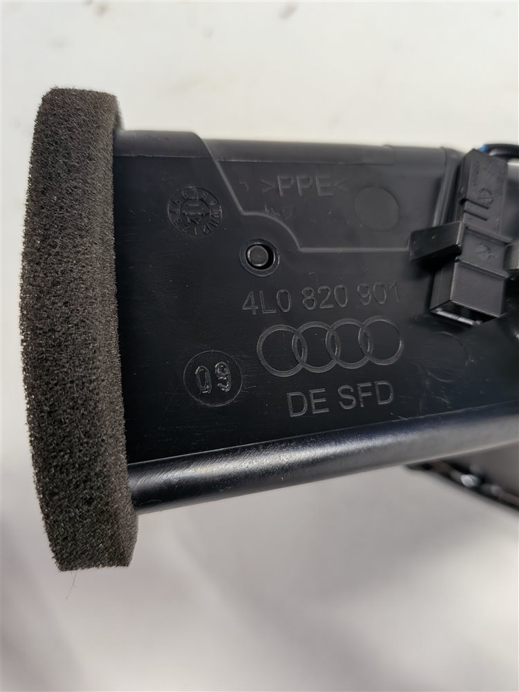 Thumbnail 6: 2013 AUDI Q7 (4L) FRONT LEFT DRIVER DASH HEAT AIR AC HVAC VENT GRILLE (Black)
