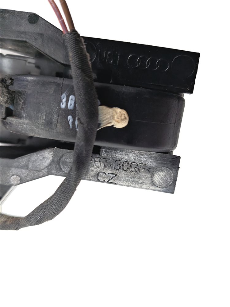 Thumbnail 5: 2007-2015 AUDI Q7 (4L) REAR LEFT KEYLESS EXTERIOR DOOR HANDLE (Gray)