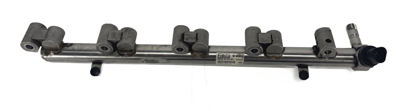 Thumbnail 3: 2012 RANGE ROVER EVOQUE L538 2.0L 204PT ENGINE FUEL RAIL w/PRESSURE SENSOR