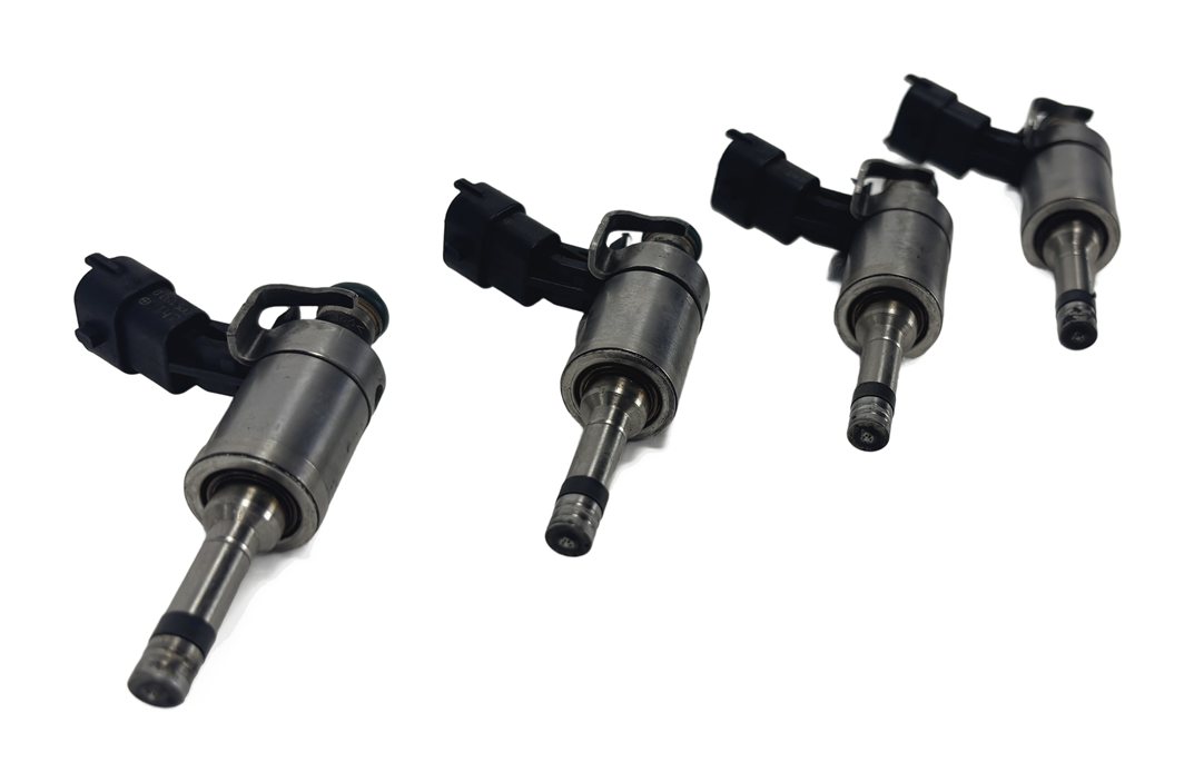 12-17 LR2 DISCOVERY SPORT RANGE ROVER EVOQUE (L538 L550) 2.0L FUEL INJECTOR SET