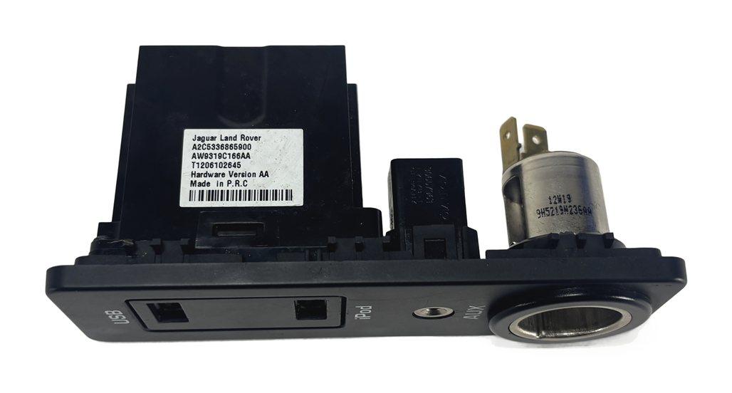 Thumbnail 3: 2012 RANGE ROVER EVOQUE L538 USB IPOD AUX INPUT JACK 12V POWER SOCKET PANEL