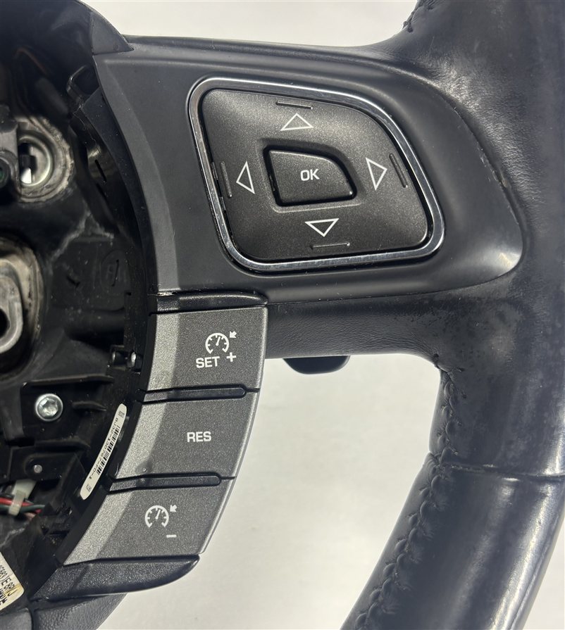 Thumbnail 9: 12-19 RANGE ROVER EVOQUE (L538) DRIVER HEATED SPORT STEERING w/ SWITCH BUTTONS