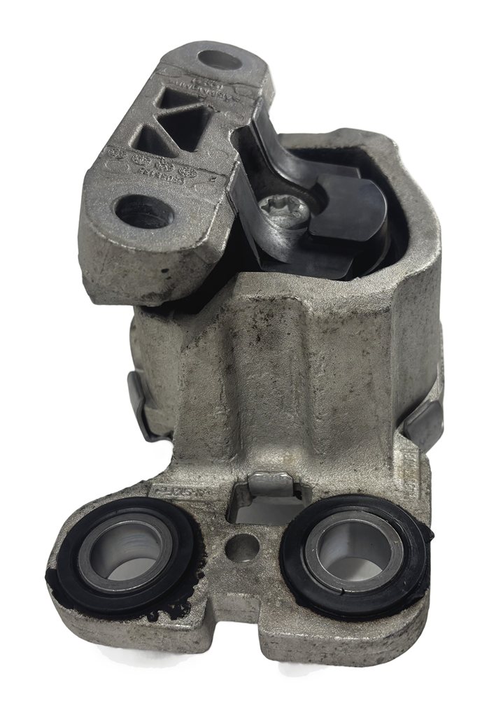 Thumbnail 4: 2012 RANGE ROVER EVOQUE L538 2.0L AUTOMATIC TRANSMISSION MOUNT SUPPORT