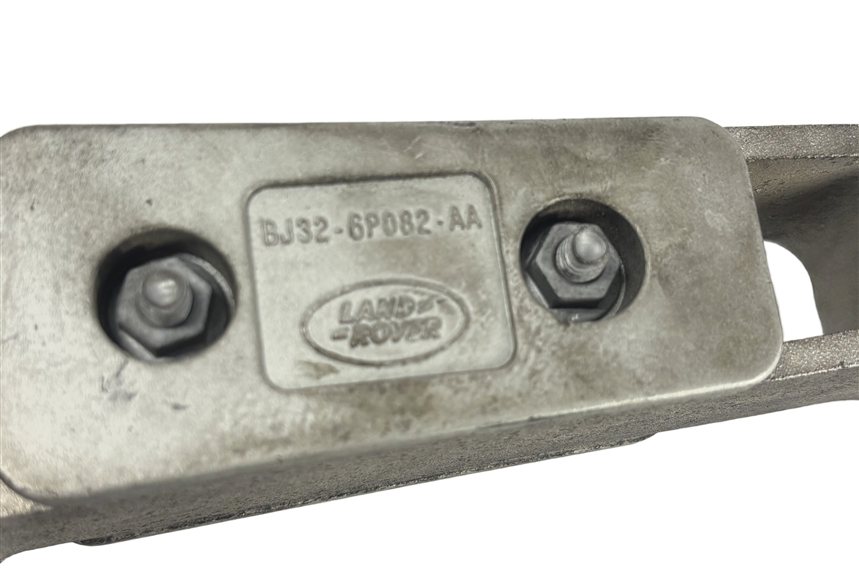 Thumbnail 8: 2012 RANGE ROVER EVOQUE L538 2.0L AUTO TRANSMISSION MOUNT TORQUE ARM