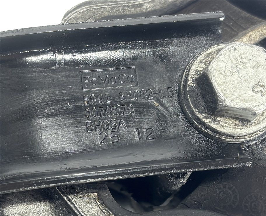 Thumbnail 8: 2012 RANGE ROVER EVOQUE L538 2.0L 204PT ENGINE TORQUE ROLL RESTRICTOR MOUNT