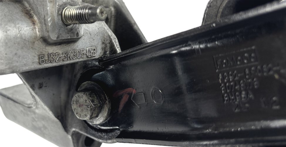Thumbnail 9: 2012 RANGE ROVER EVOQUE L538 2.0L 204PT ENGINE TORQUE ROLL RESTRICTOR MOUNT