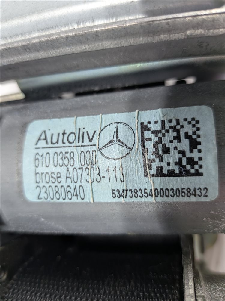 Thumbnail 10: 10-12 MERCEDES E350 E550 CLS550 (W212 W218) DRIVER SEATBELT RETRACTOR (Black)