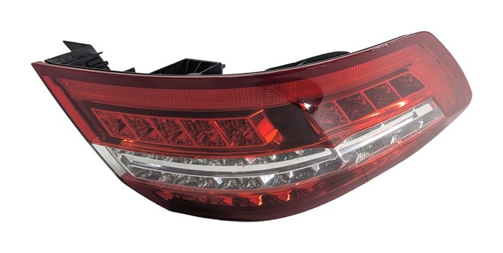 10-13 MERCEDES E-CLASS (W212) SEDAN LEFT DRIVER REAR TAILLIGHT BRAKE LIGHT LAMP