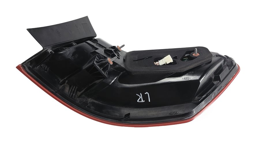 Thumbnail 5: 10-13 MERCEDES E-CLASS (W212) SEDAN LEFT DRIVER REAR TAILLIGHT BRAKE LIGHT LAMP