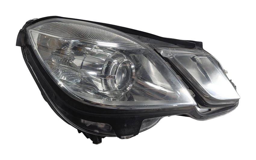 2010-2013 MERCEDES BENZ E300 E350 E400 E550 (W212) RIGHT HALOGEN HEADLIGHT LAMP