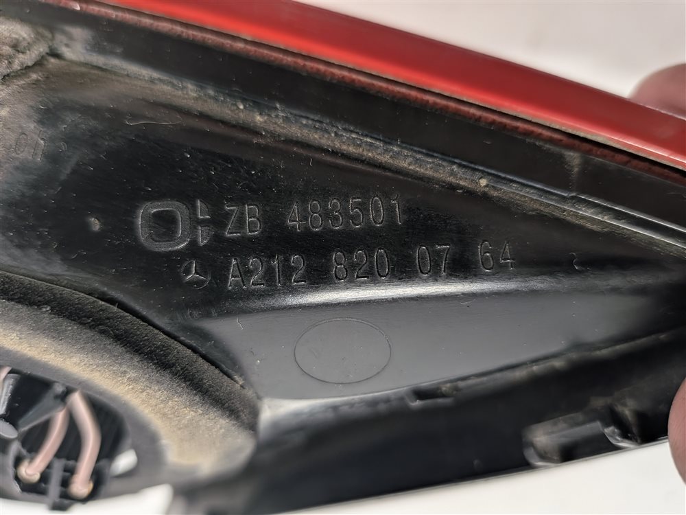Thumbnail 6: 10-13 MERCEDES E-CLASS (W212) SEDAN LEFT REAR INNER TRUNK TAILLIGHT LIGHT LAMP