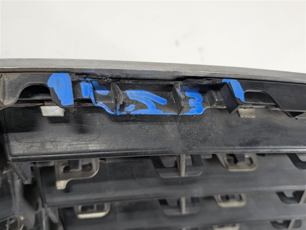 Thumbnail 6: 2010-2013 MERCEDES E300 E350 E400 E550 E63 AMG (W212) FRONT UPPER HOOD GRILLE