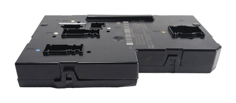 Thumbnail 2: 2010-2012 MB E350 E550 E63 CLS550 CLS63 W212 W219 REAR SIGNAL ACQUISITION MODULE