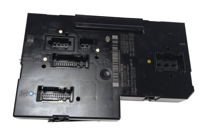 Thumbnail 3: 2010-2012 MB E350 E550 E63 CLS550 CLS63 W212 W219 REAR SIGNAL ACQUISITION MODULE