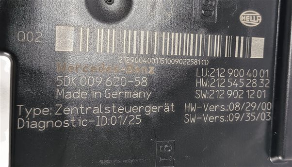 Thumbnail 4: 2010-2012 MB E350 E550 E63 CLS550 CLS63 W212 W219 REAR SIGNAL ACQUISITION MODULE