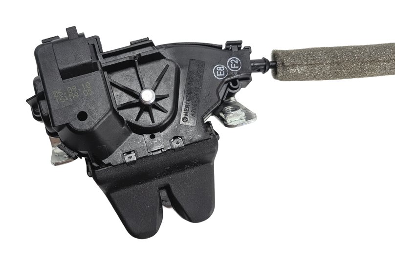 Thumbnail 4: 2011 MERCEDES E350 (W212) TRUNK DECK LID LOCK LATCH ACTUATOR MOTOR