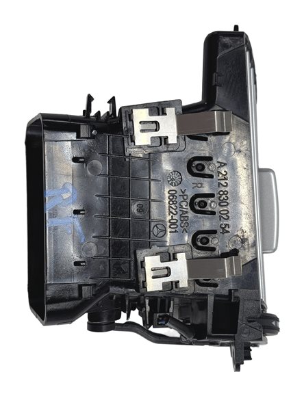 Thumbnail 4: 2011 MERCEDES E350 (W212) FRONT RIGHT PASSENGER DASH HEAT AIR AC VENT (Black)