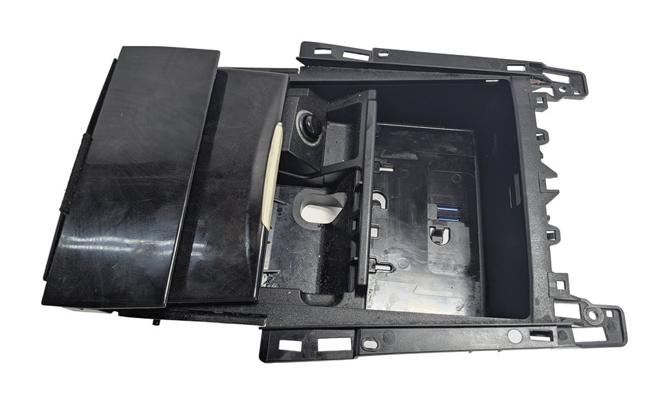Thumbnail 7: 2011 MERCEDES E350 (W212) FRONT CENTER CONSOLE CUP HOLDER ASHTRAY ROLL TOP (Ash)