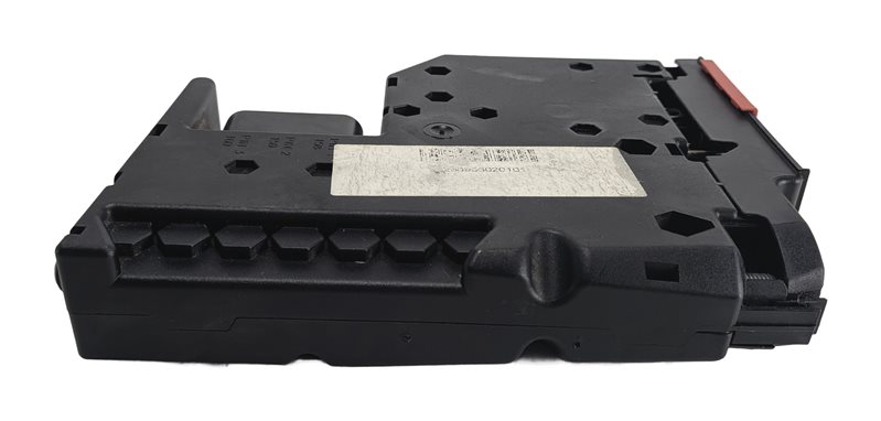 Thumbnail 2: 2011 MERCEDES E350 W212 3.5L POSITIVE BATTERY TERMINAL POWER DISTRIBUTION BLOCK