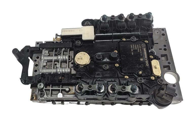 Thumbnail 2: 2011 MERCEDES E350 (W212) TRANSMISSION VALVE BODY w/ CONDUCTOR PLATE