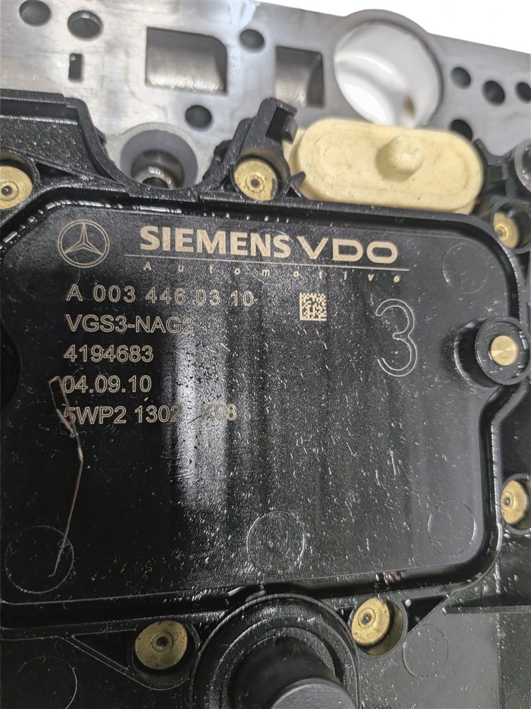 Thumbnail 7: 2011 MERCEDES E350 (W212) TRANSMISSION VALVE BODY w/ CONDUCTOR PLATE