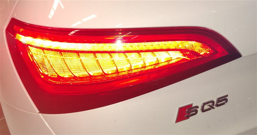 Thumbnail 2: 2013-2017 AUDI Q5 SQ5 (8R) REAR LEFT LED LIFTGATE INNER TAIL LIGHT