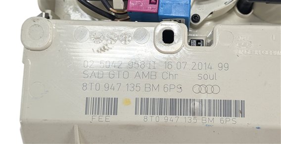Thumbnail 8: 2015-2017 AUDI Q5 SQ5 (8R) FRONT ROOF DOME COURTESY LIGHT (Black)