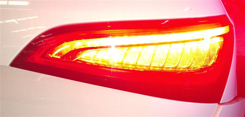 Thumbnail 2: 2013-2017 AUDI Q5 SQ5 (8R) REAR RIGHT LED LIFTGATE INNER TAIL LIGHT