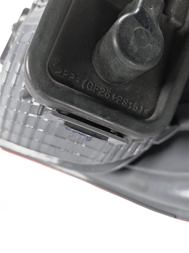 Thumbnail 11: 2011-2017 BMW X3 (F25) REAR LEFT DRIVER OUTER TAILLIGHT BRAKE LIGHT LAMP